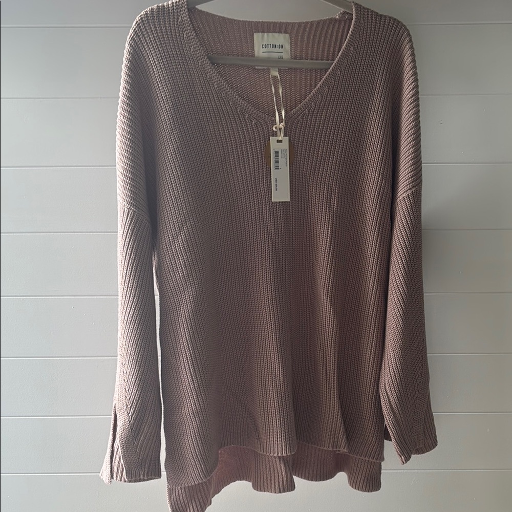 Stylish Ribbed Knit Sweater
